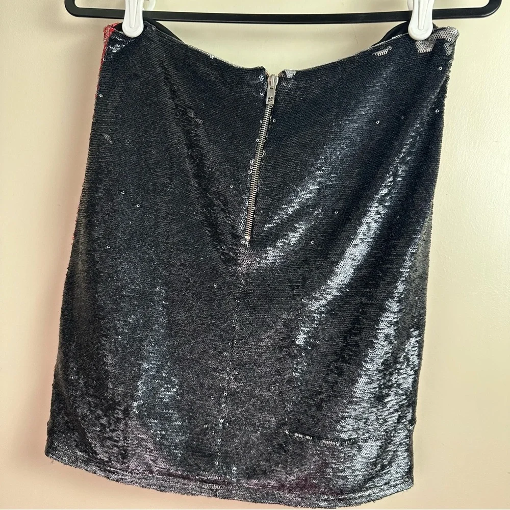 IRO Colinne Shimmer Sequin Metallic‎ Black W/Red Side Stripe Lined Mini Skirt 2